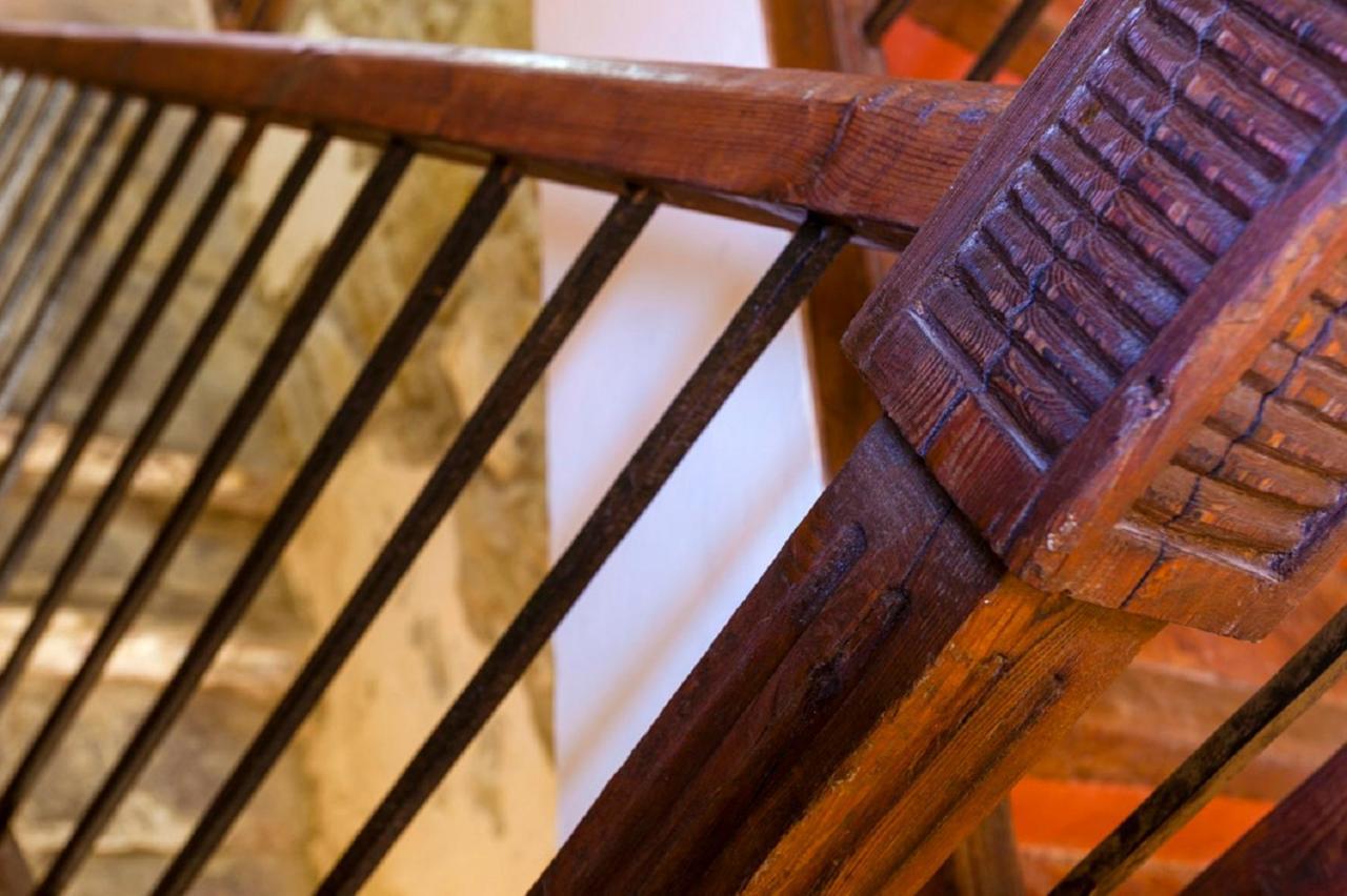 Apartamentos Casa Samper Santa Eulalia de Gállego Esterno foto
