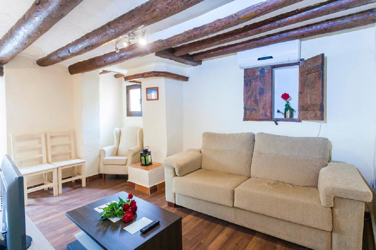 Apartamentos Casa Samper Santa Eulalia de Gállego Camera foto