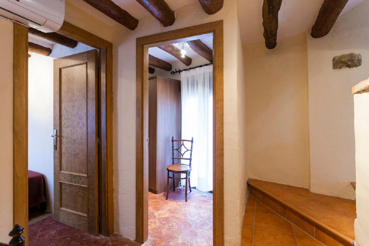 Apartamentos Casa Samper Santa Eulalia de Gállego Camera foto