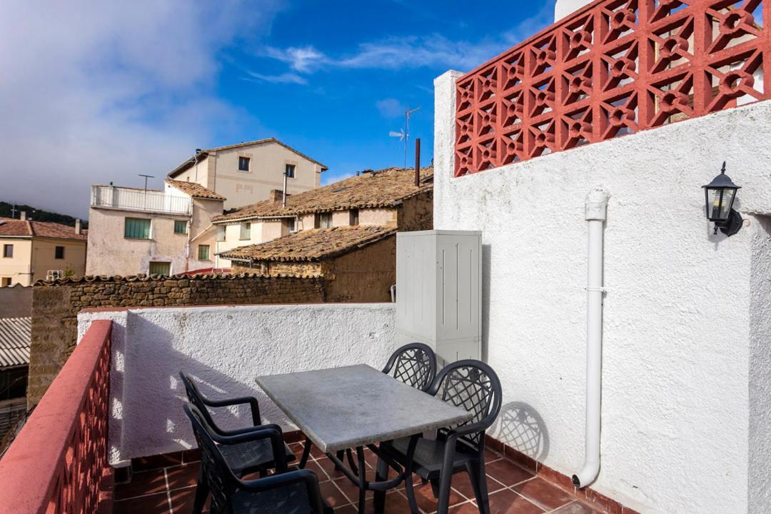 Apartamentos Casa Samper Santa Eulalia de Gállego Camera foto