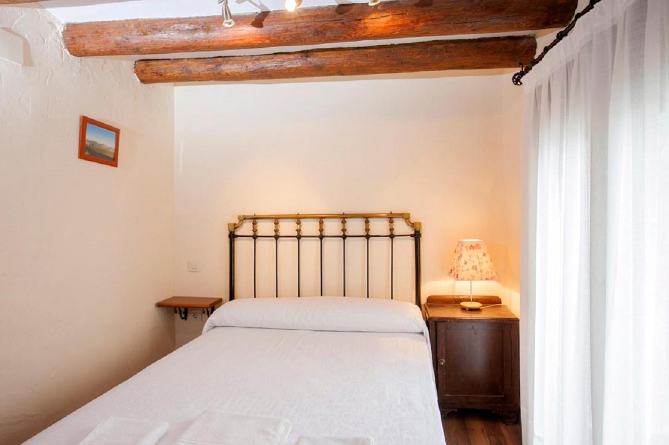 Apartamentos Casa Samper Santa Eulalia de Gállego Camera foto