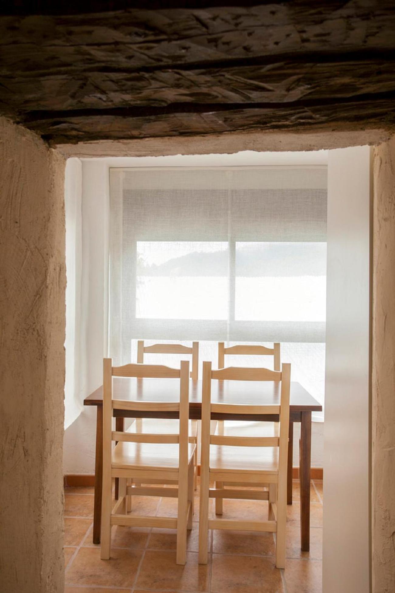 Apartamentos Casa Samper Santa Eulalia de Gállego Camera foto